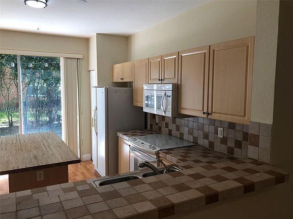 3rd image of 4090 NW 91st Ter #4090