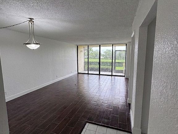 2nd image of 2617 Cove Cay Dr Unit 107