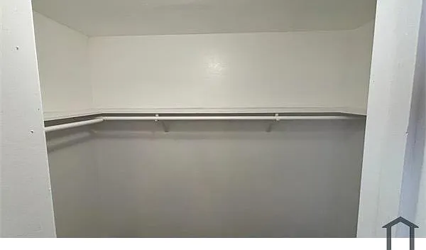 2 bed, 1000 sqft, $1,700 — Photo 2