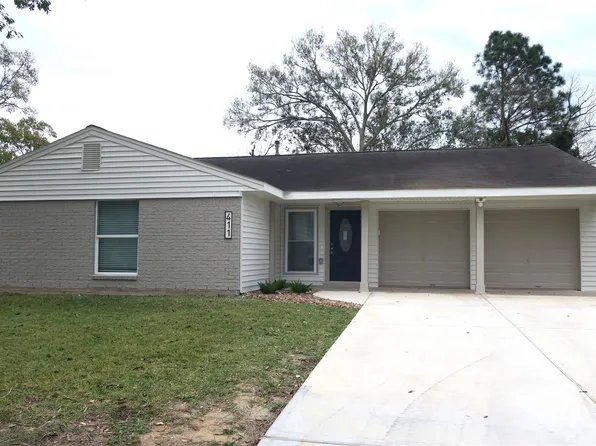 411 Cole St, Webster, TX 77598