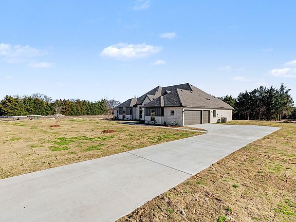 3rd image of 7040 Southrock Rd