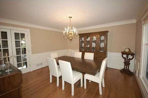5th image of 2645 Regency Dr W