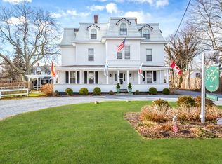 7 Beach Ln, Westhampton Beach, NY 11978