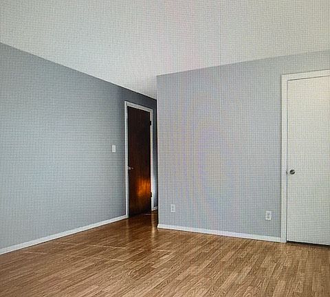3rd image of 260A Crosswell Ave