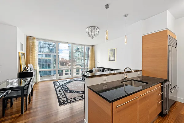 Sold by SERHANT. | media 4
