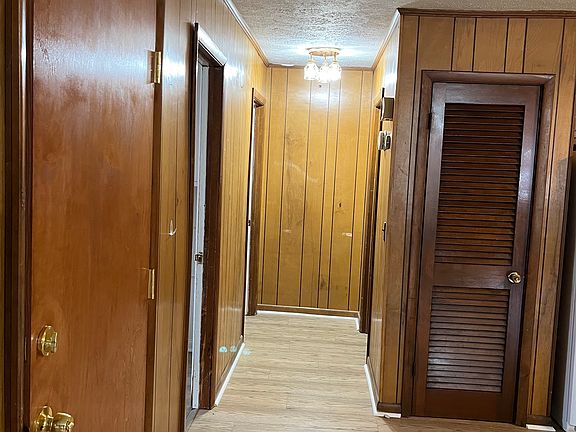 3rd image of 2318-2320 Tinnell Ct #2318