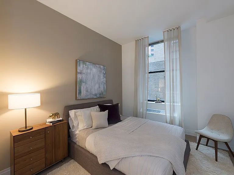 70 Pine St #5902 — Photo 11