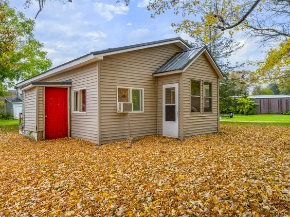3896 Main St, Riverside, MI 49084
