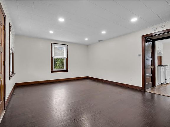 5th image of 625 Fulmer St