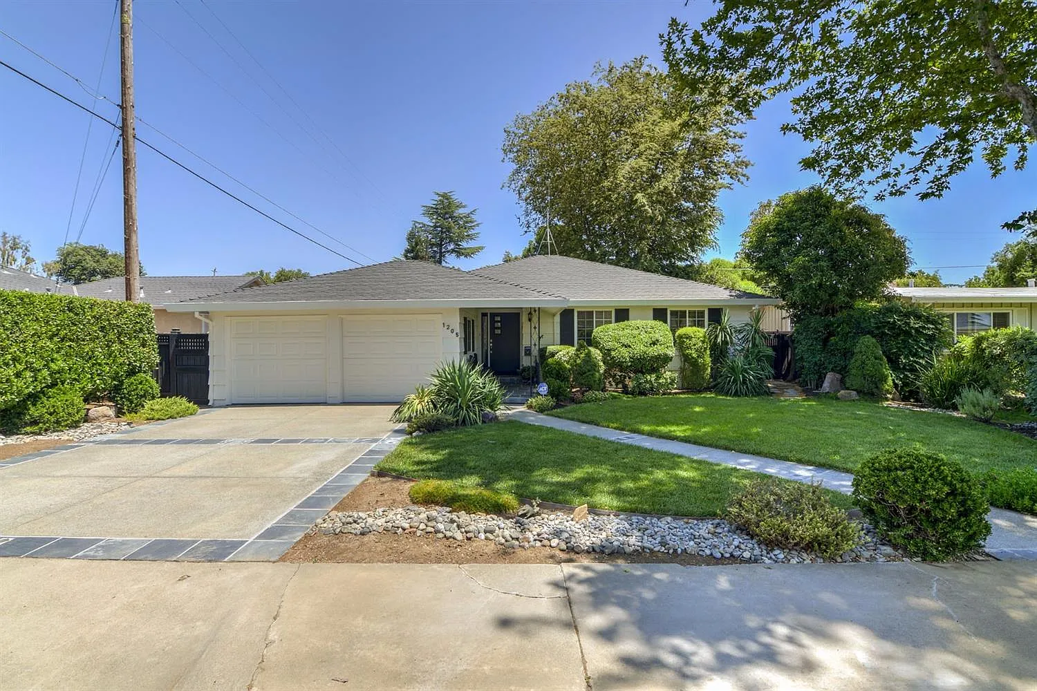 1205 Westway Dr photo 1