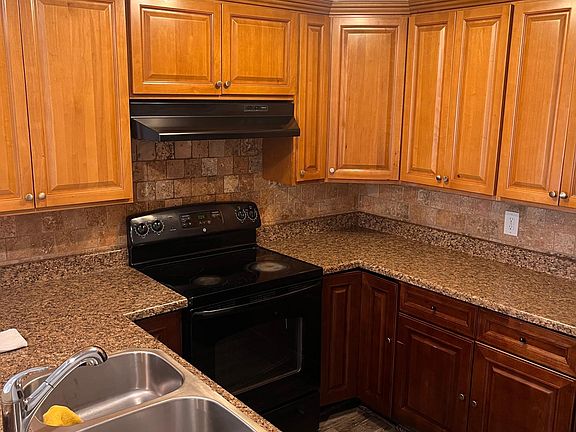 4th image of 10707 New Haven St Unit 8
