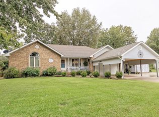 1150 E Duemler Ct, Springfield, MO 65803