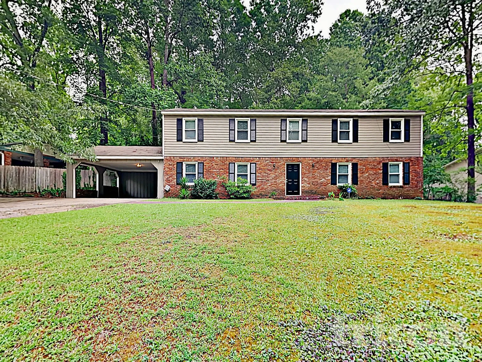 4260 Fredericksburg Drive Atlanta GA — Photo 2
