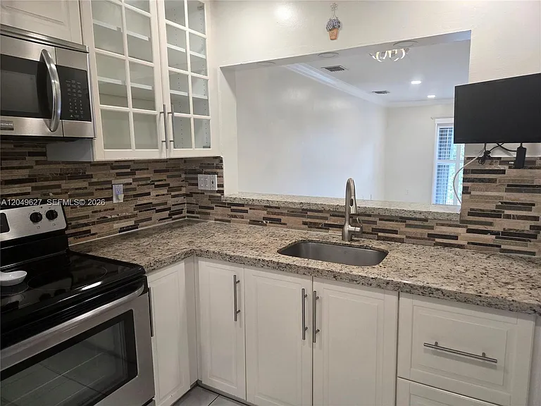 7670 SW 152nd Ave #204 — Photo 4