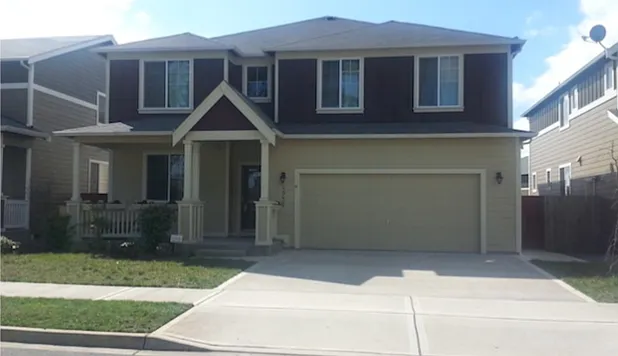 1335 Farina Loop SE — Photo 2