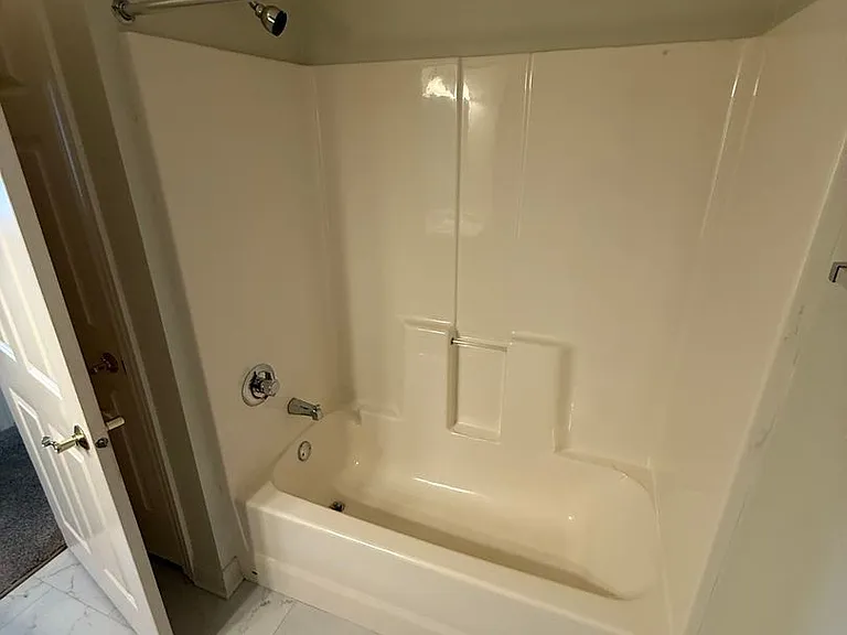 Uptown Brass Apartments — Photo 15