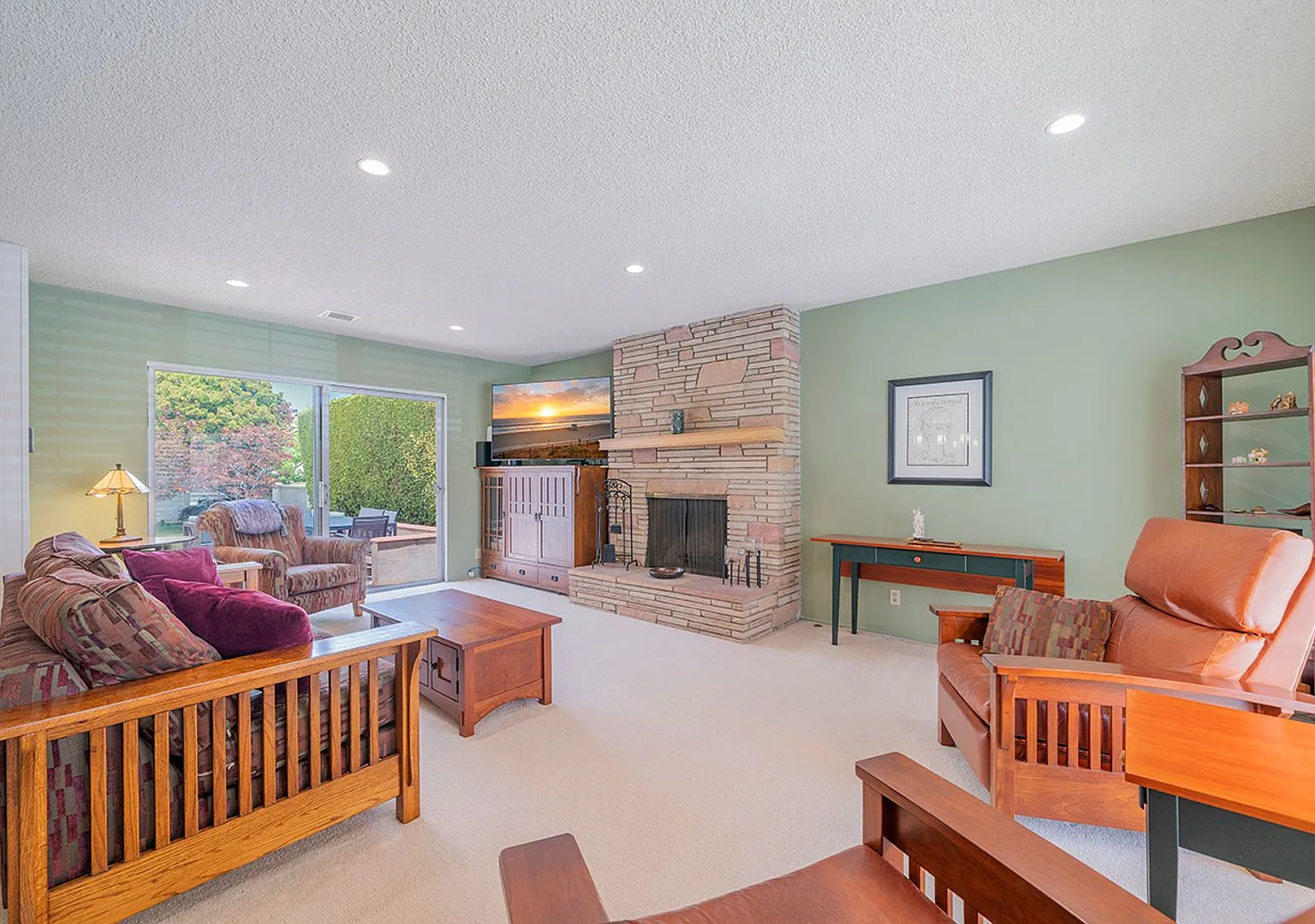 Beautiful 3 bed 2 bath Redondo Home — Photo 3