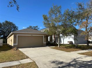 7920 Carriage Pointe Dr, Gibsonton, FL 33534