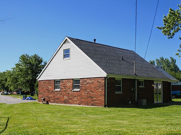 3rd image of 1033 Juniper Way