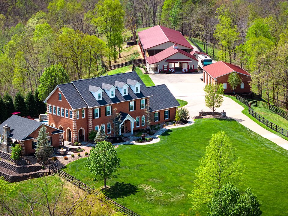 1st image of 1700 Fox Dr
