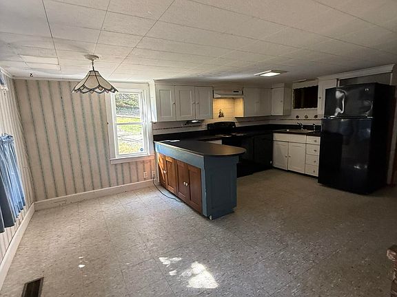 5th image of 135 Lake House Road