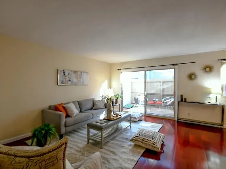 530 La Conner Dr #36 — Photo 2