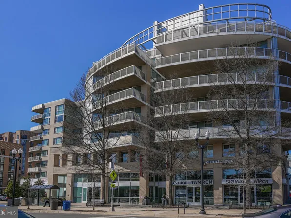 3409 Wilson Blvd Unit 211, Arlington, VA 22201