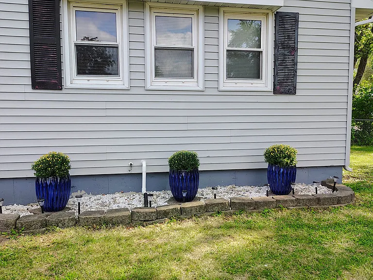 1818 Asbury Ave — Photo 11