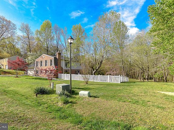 4th image of 1111 E Patuxent Dr