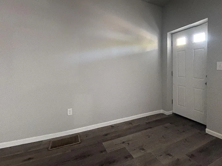 5140 W Stiles St — Photo 9
