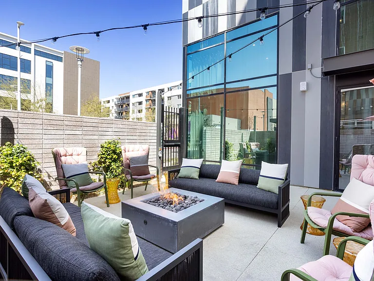 Alexan Noho West — Photo 103