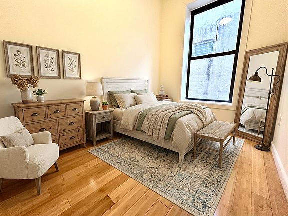 5th image of 170 W 123rd St #D7