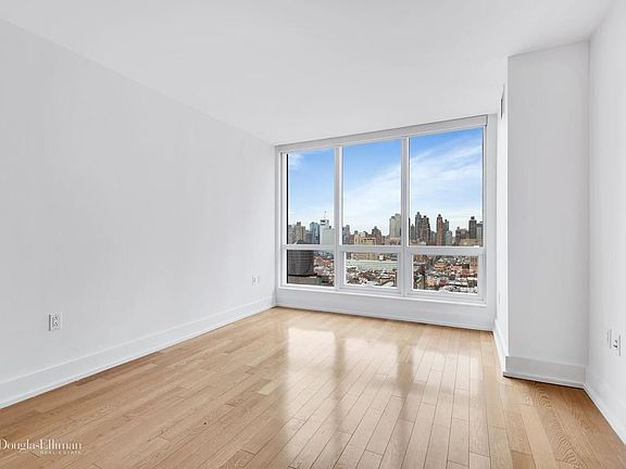 5th image of 350 W 42nd St APT 28F
