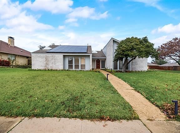 2nd image of 2901 Shalimar Dr