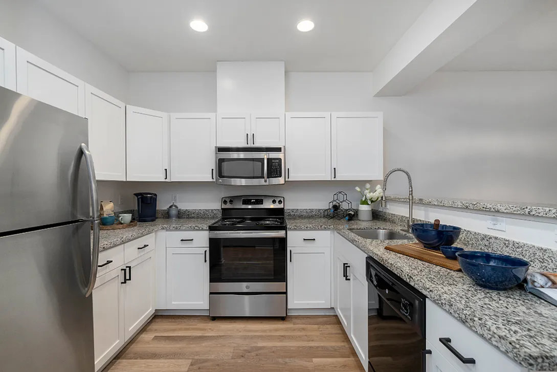 Silverdale Ridge — Photo 1