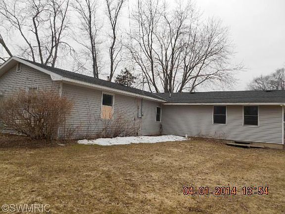5th image of 2939 S Shore Dr