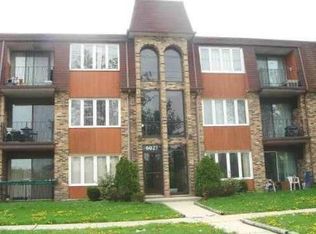 6027 103rd St APT 3C, Chicago Ridge, IL 60415
