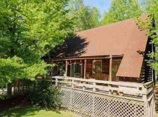 465 Lakeside Trl, Martin, GA 30557