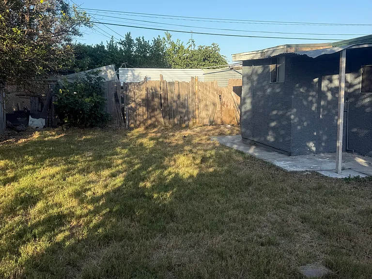 17977 Wellford Dr — Photo 21