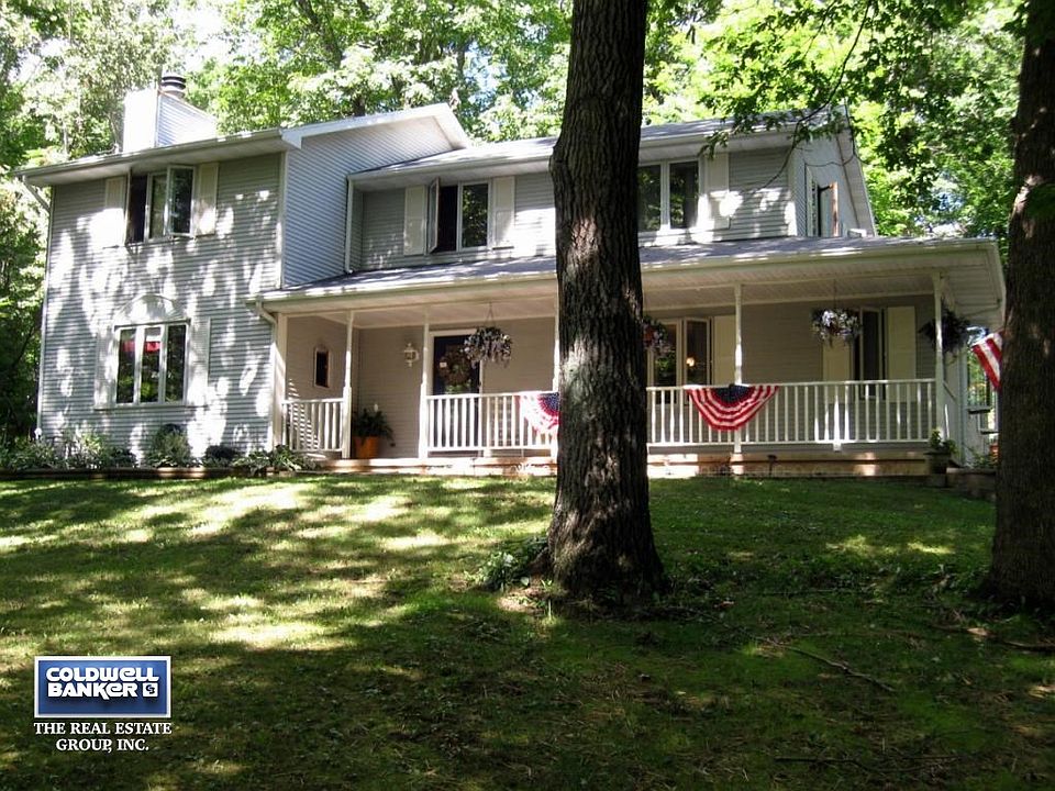 1st image of 1590 Park Dr