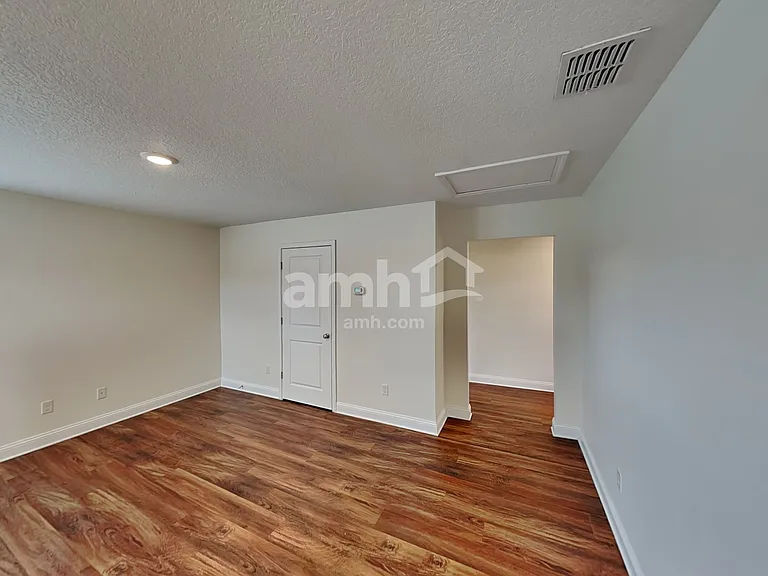 713 Celebration Ln — Photo 15