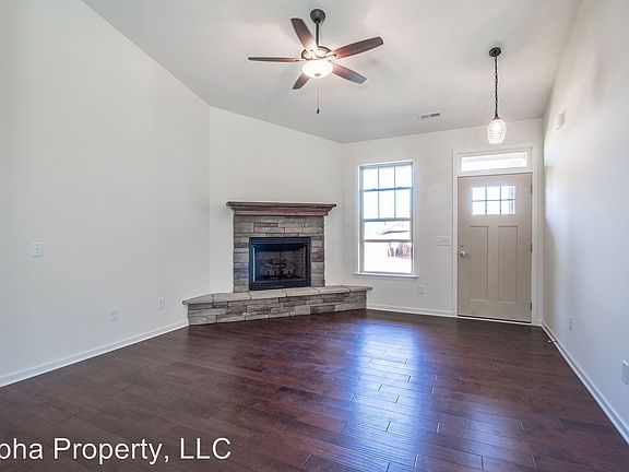 4th image of 208 Hampton Farms Trl