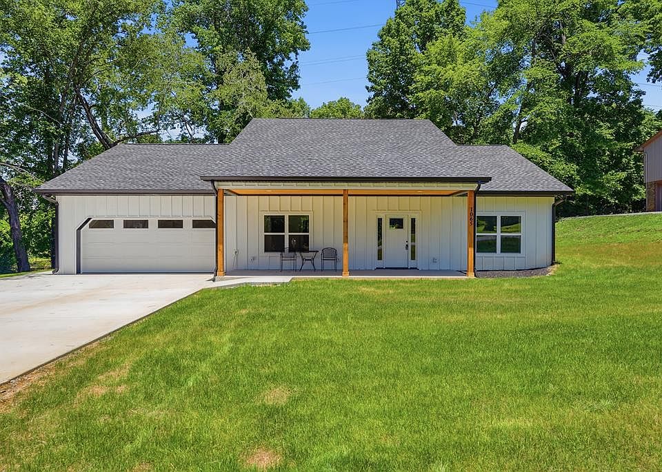 1st image of 1065 Tanglewood Dr