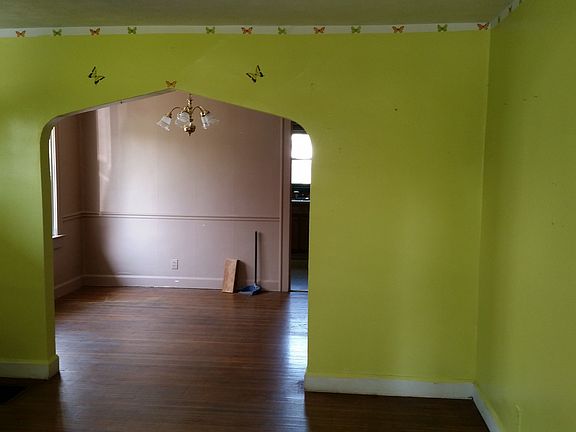 2nd image of 1450 N Linwood Ave