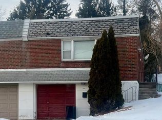781 Livezey Ln, Philadelphia, PA 19128