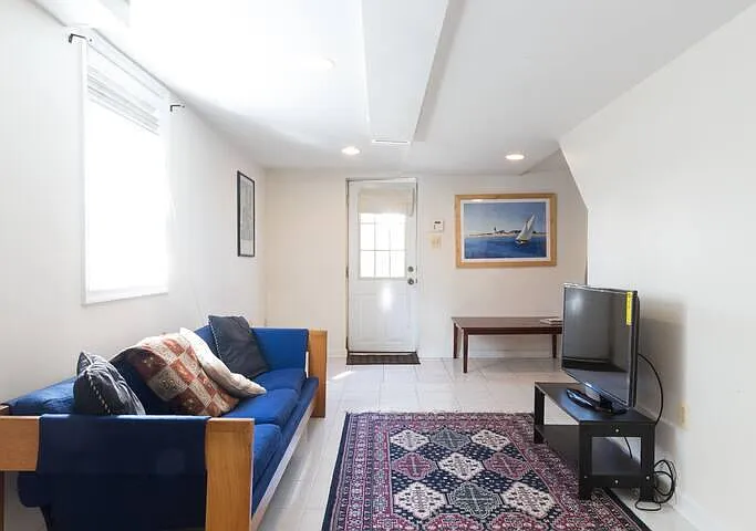 4511 Rosedale Ave — Photo 2