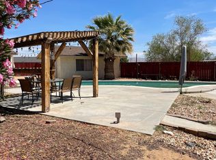 12658 Tonikan Rd, Apple Valley, CA 92308