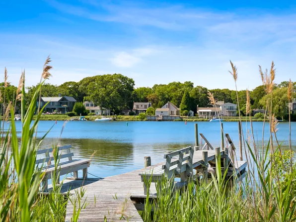 84 Redwood Rd, Sag Harbor, NY 11963