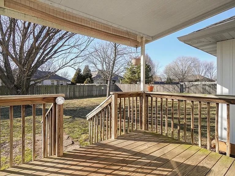 3891 S Hillsdale Ave — Photo 7