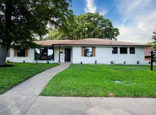 5964 Fox Hill Ln, Dallas, TX